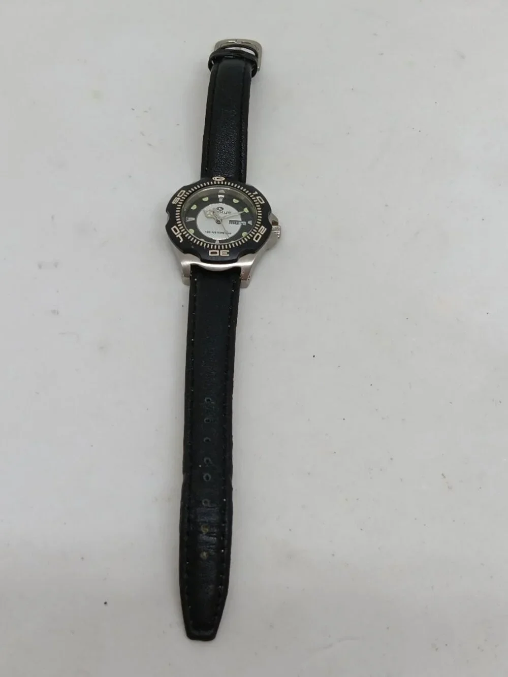 VINTAGE 1990s Freestyle Betty Shark X77601 Women's 30mm Quartz Day / Date Watch